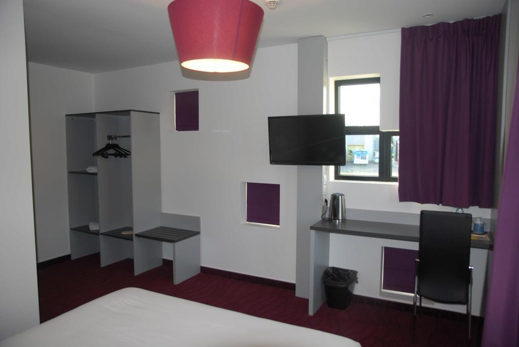 Kyriad Evreux - Netreville Room photo